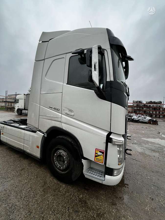Volvo FH, semi-trailer trucks