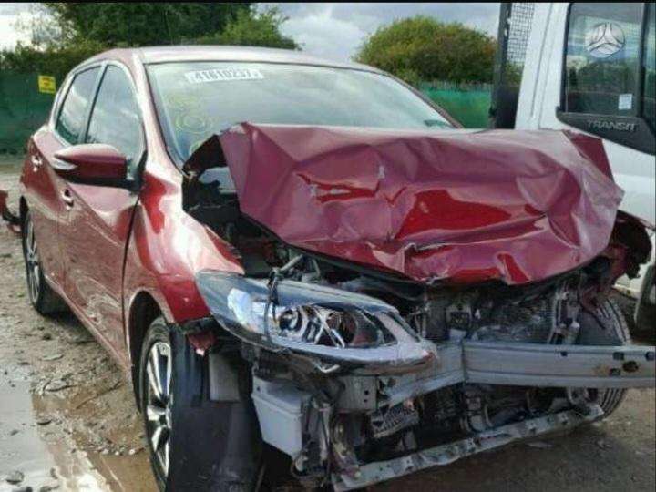 Nissan Pulsar body parts