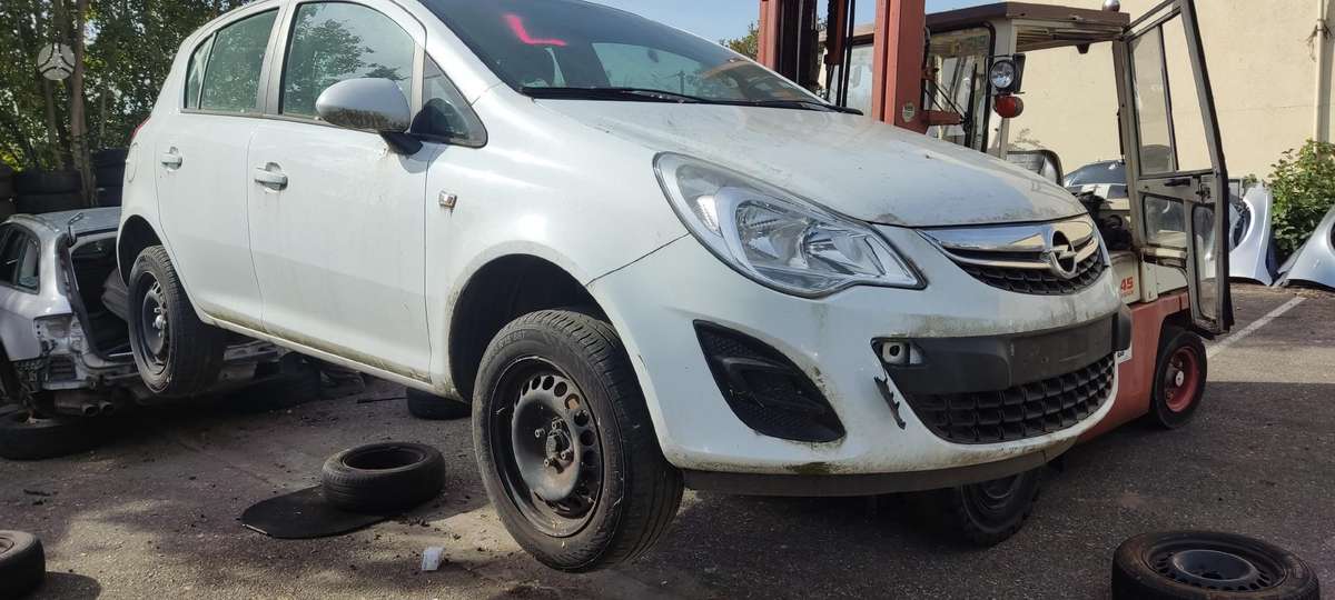 Opel Corsa 37069885048
