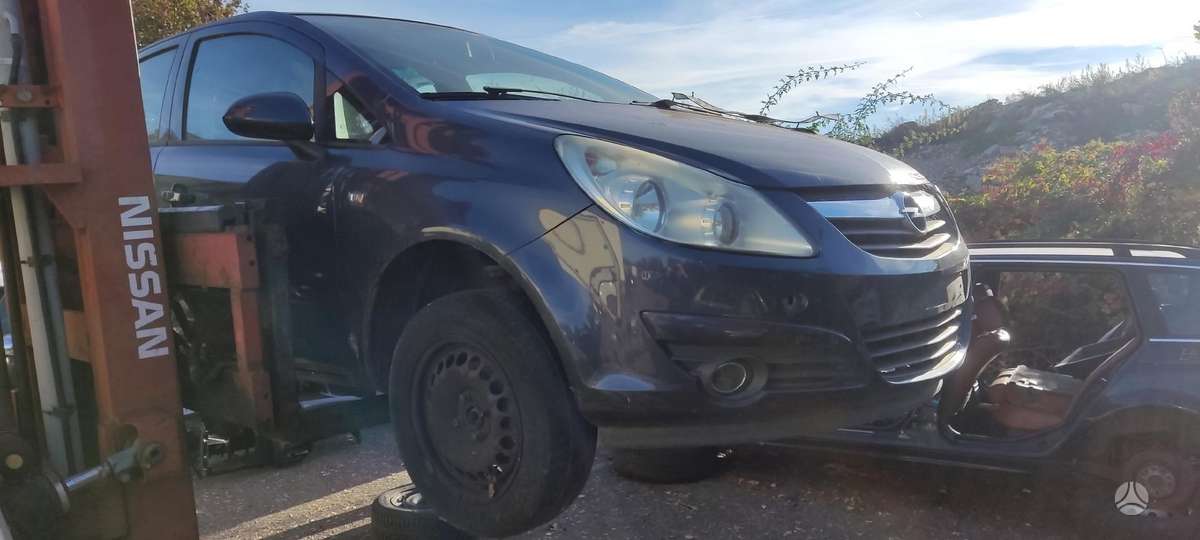 Opel Corsa 37069885048