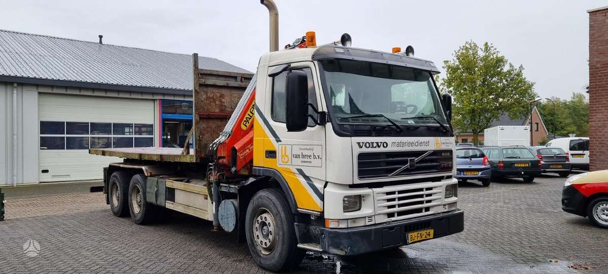 Volvo FM340, dumpers with crane