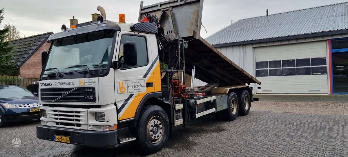 Volvo FM340, dumpers with crane
