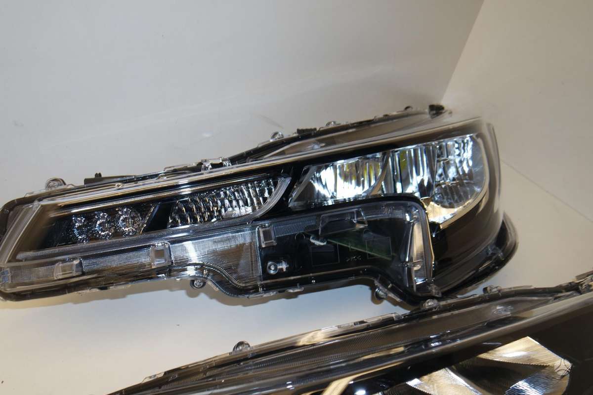 Toyota Corolla фары