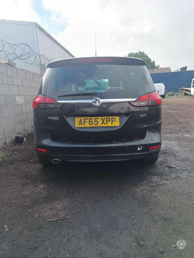 Opel Zafira по частям