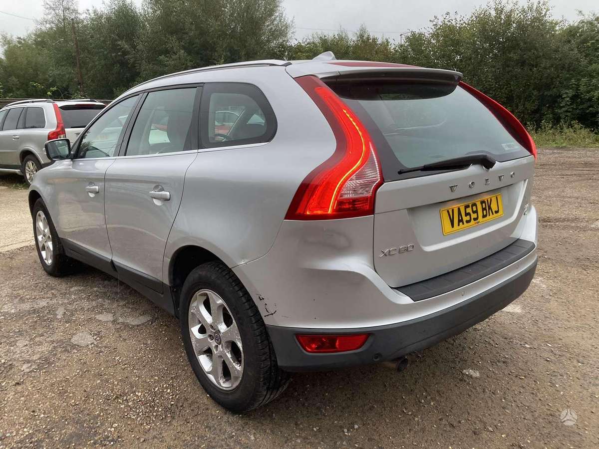 Volvo XC60 dalimis