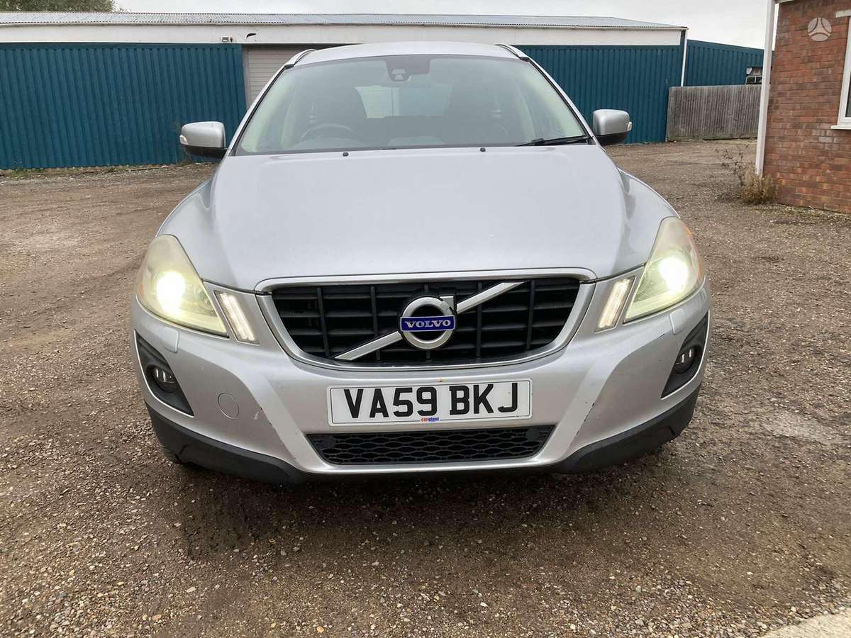 Volvo XC60 dalimis