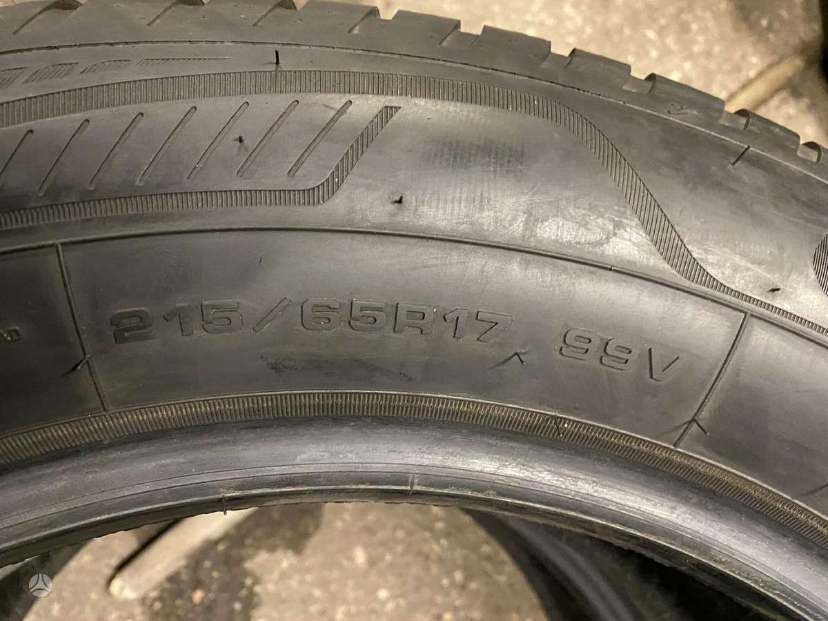 Goodyear Vector 4seasons, всесезонные 215/65 R17