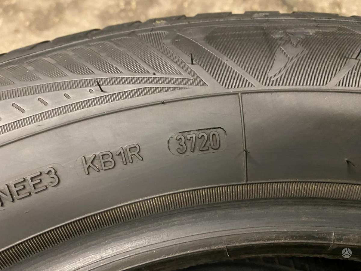 Goodyear Vector 4seasons, всесезонные 215/65 R17