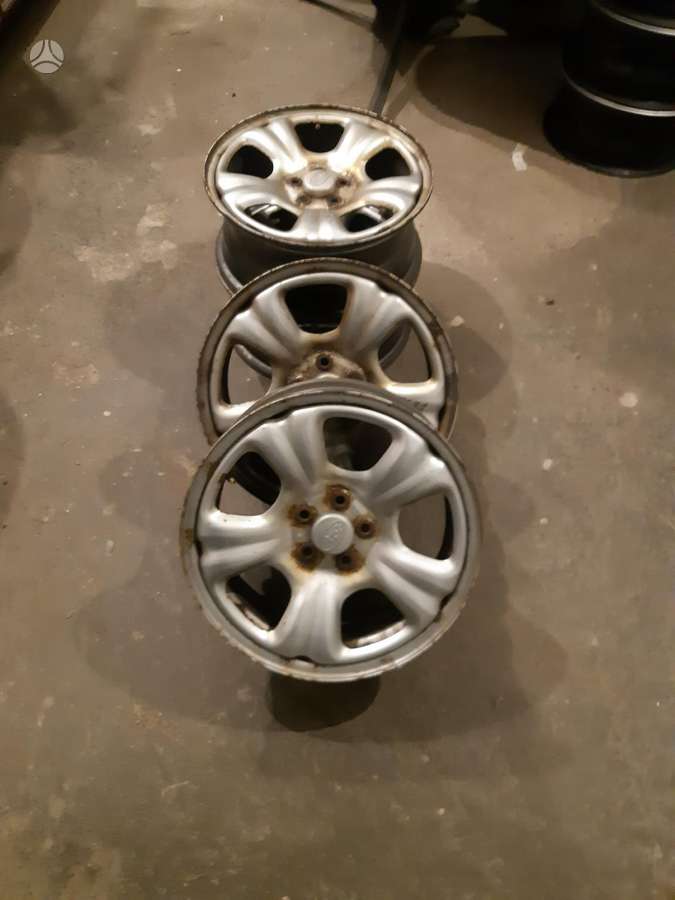 Subaru, tērauda apzīmogoti, R16