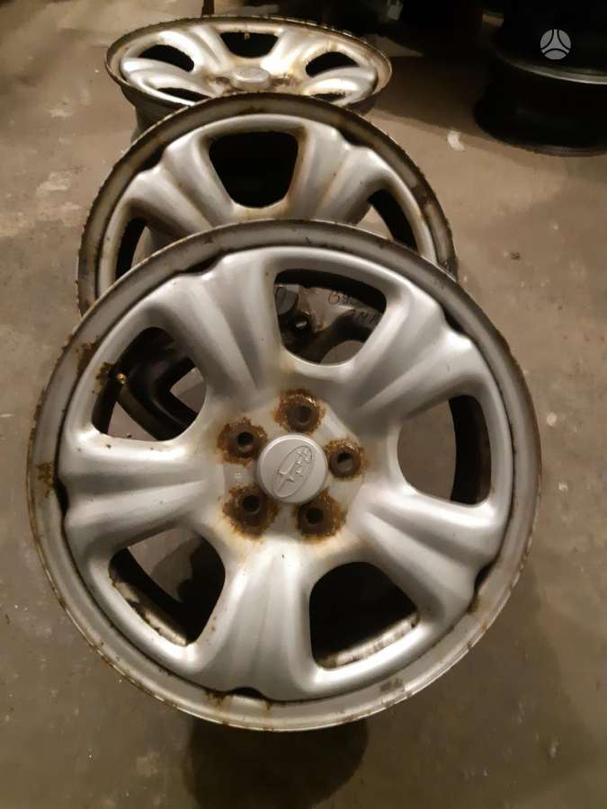 Subaru, tērauda apzīmogoti, R16
