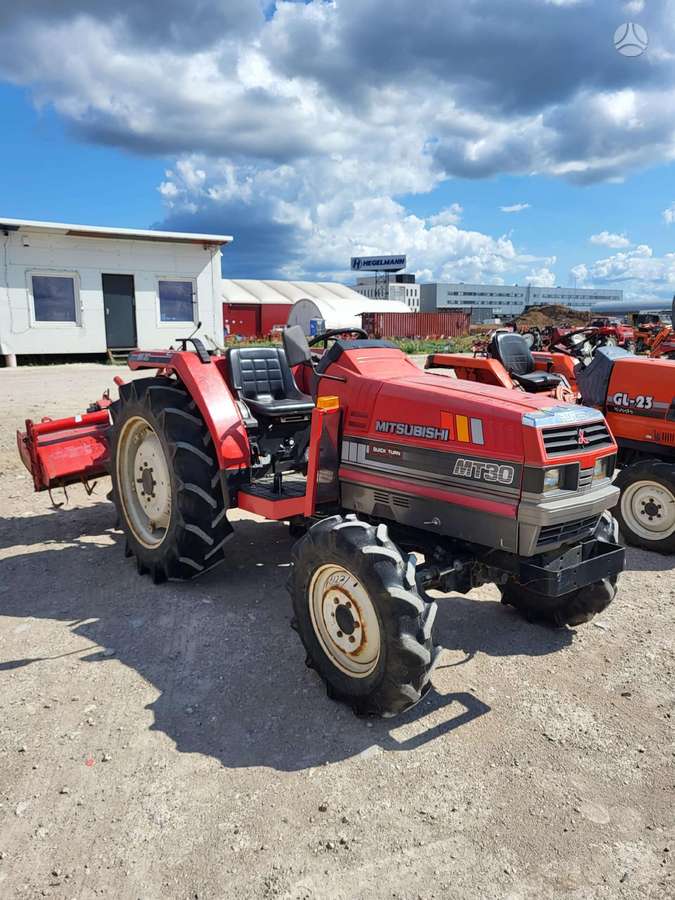Hinomoto VISI MODELIAI, tractors