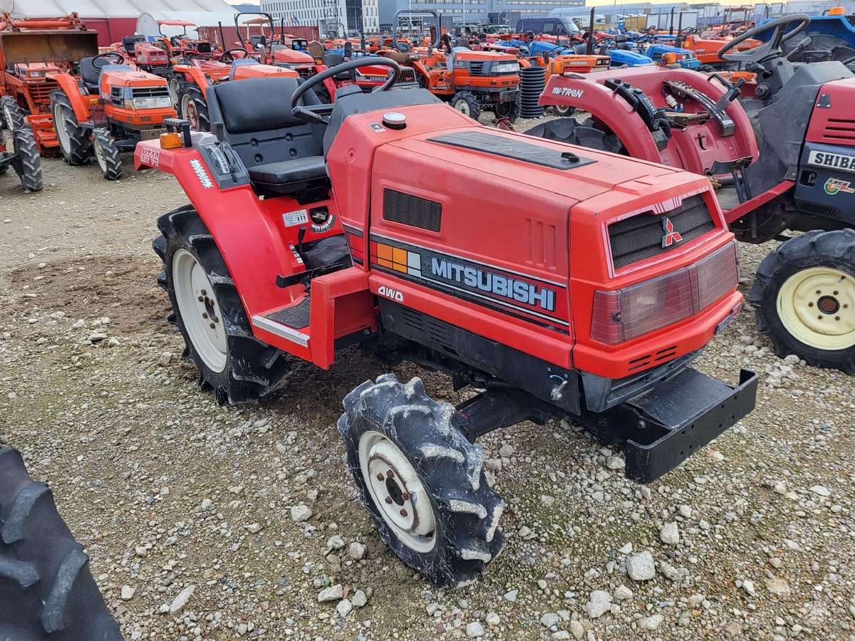 Iseki VISI MODELIAI, tractors