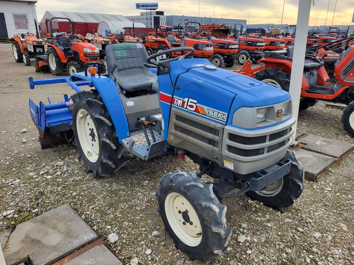 Kubota VISI MODELIAI, tractors