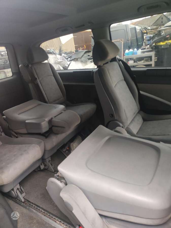 Mercedes-Benz Vito, preču