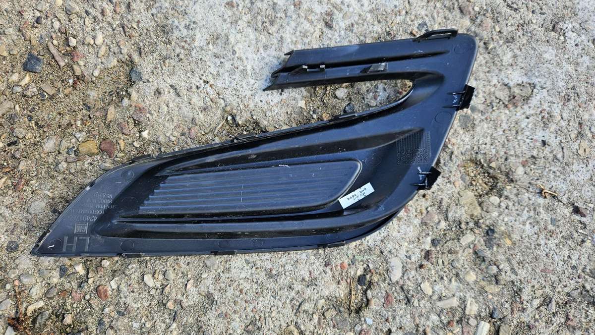 Opel Mokka X body parts