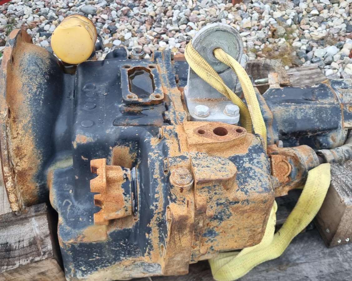 Caterpillar 428C, statybos ir kelių tiesimo technika