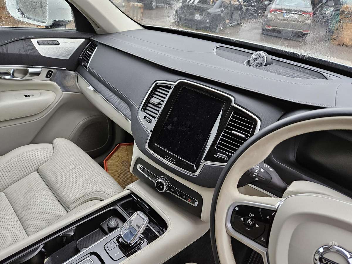 Volvo XC90 Rida 8000km