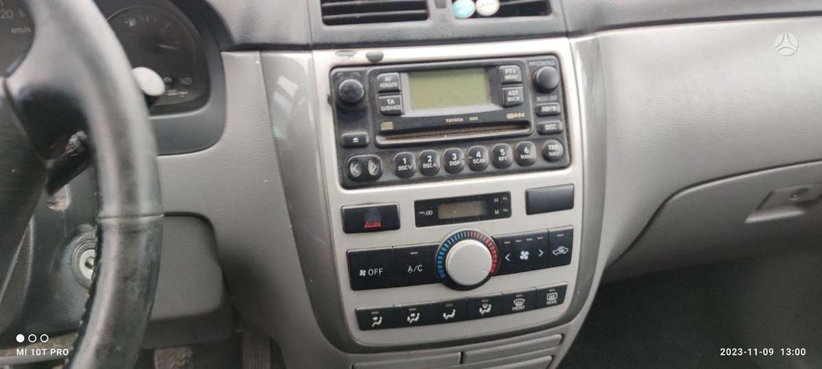 Toyota Avensis Verso dalimis