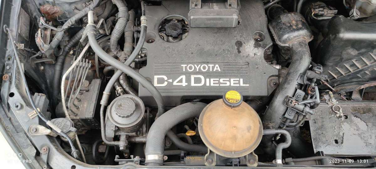 Toyota Avensis Verso по частям