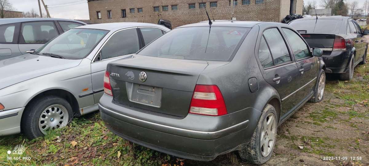 Volkswagen Jetta for parts