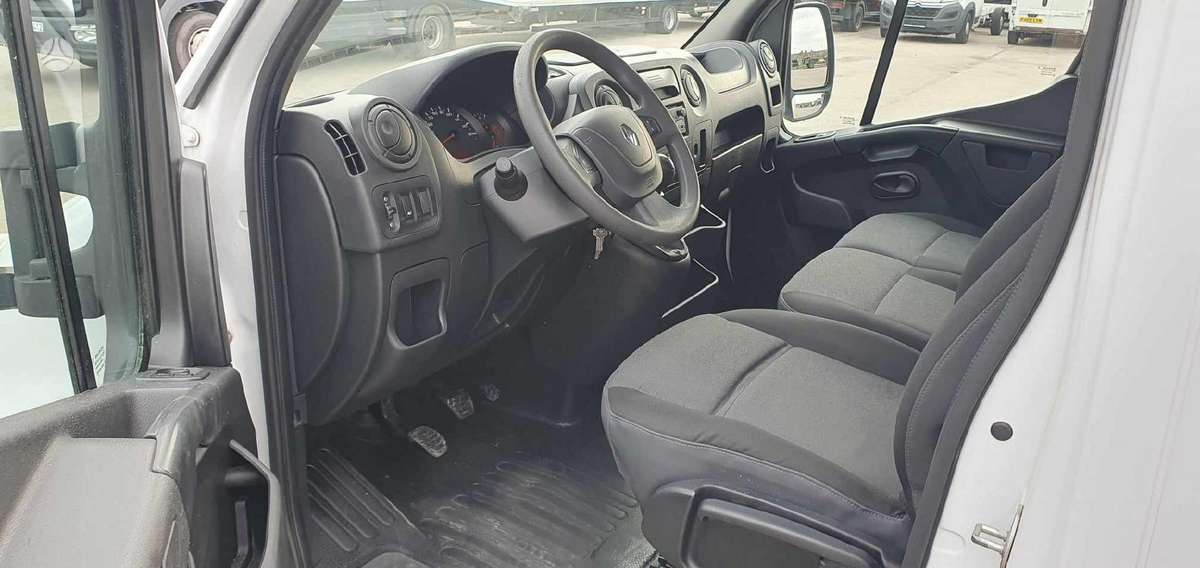 Renault Master, box trucks / box vans