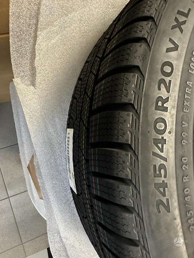 Continental TS 860 S, winter 275/35 R20