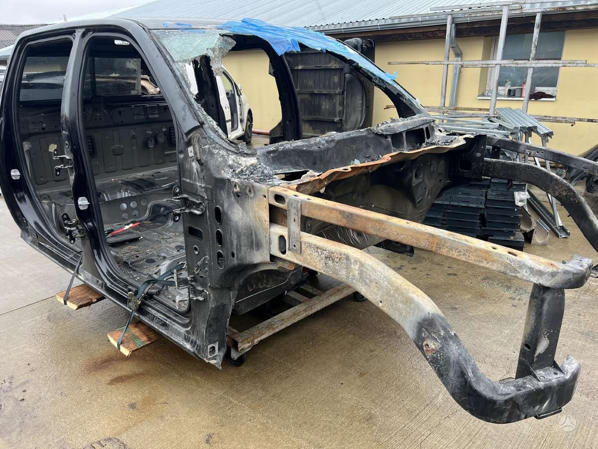 Dodge Ram kėbulo dalys