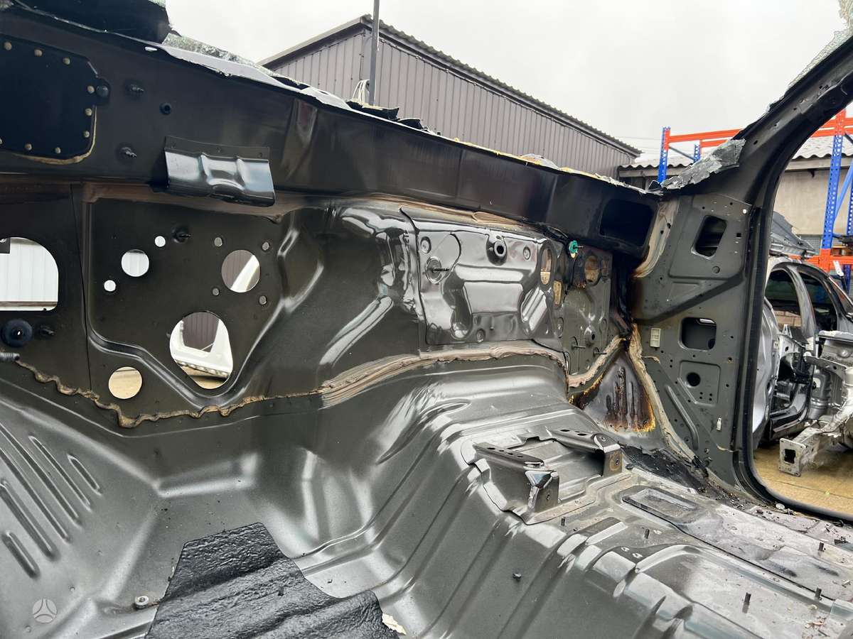 Dodge Ram kėbulo dalys