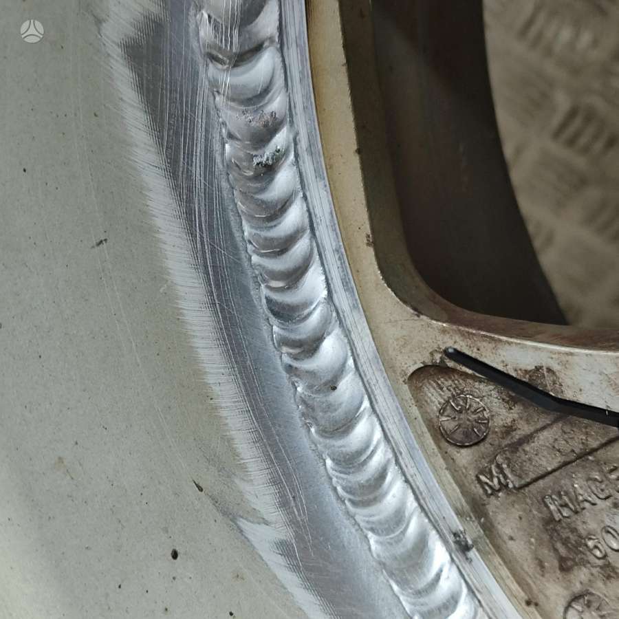 Toyota HILLUX, light alloy, R17