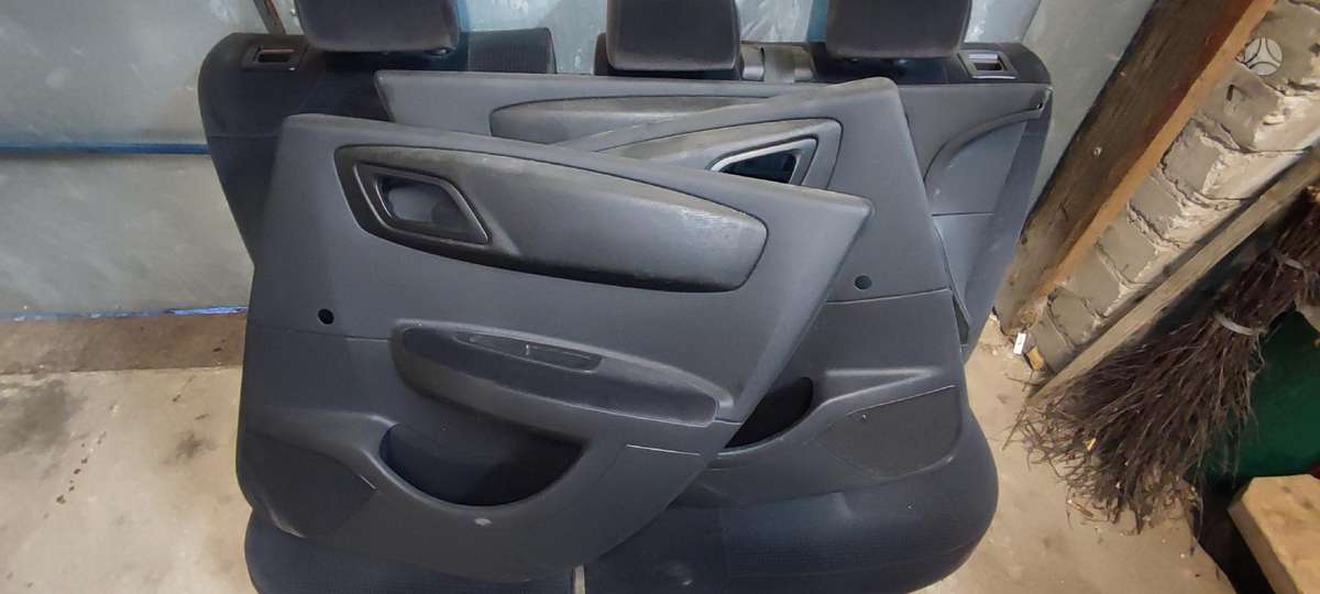 Citroen C4 Sėdyniu komplektas 50