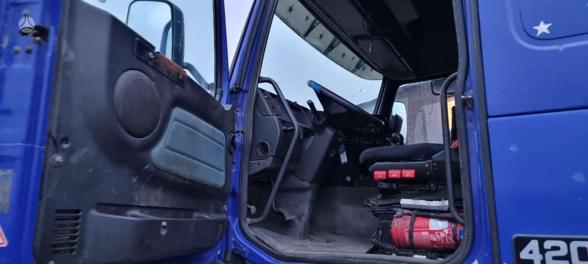 Volvo FH-12, single sleeper