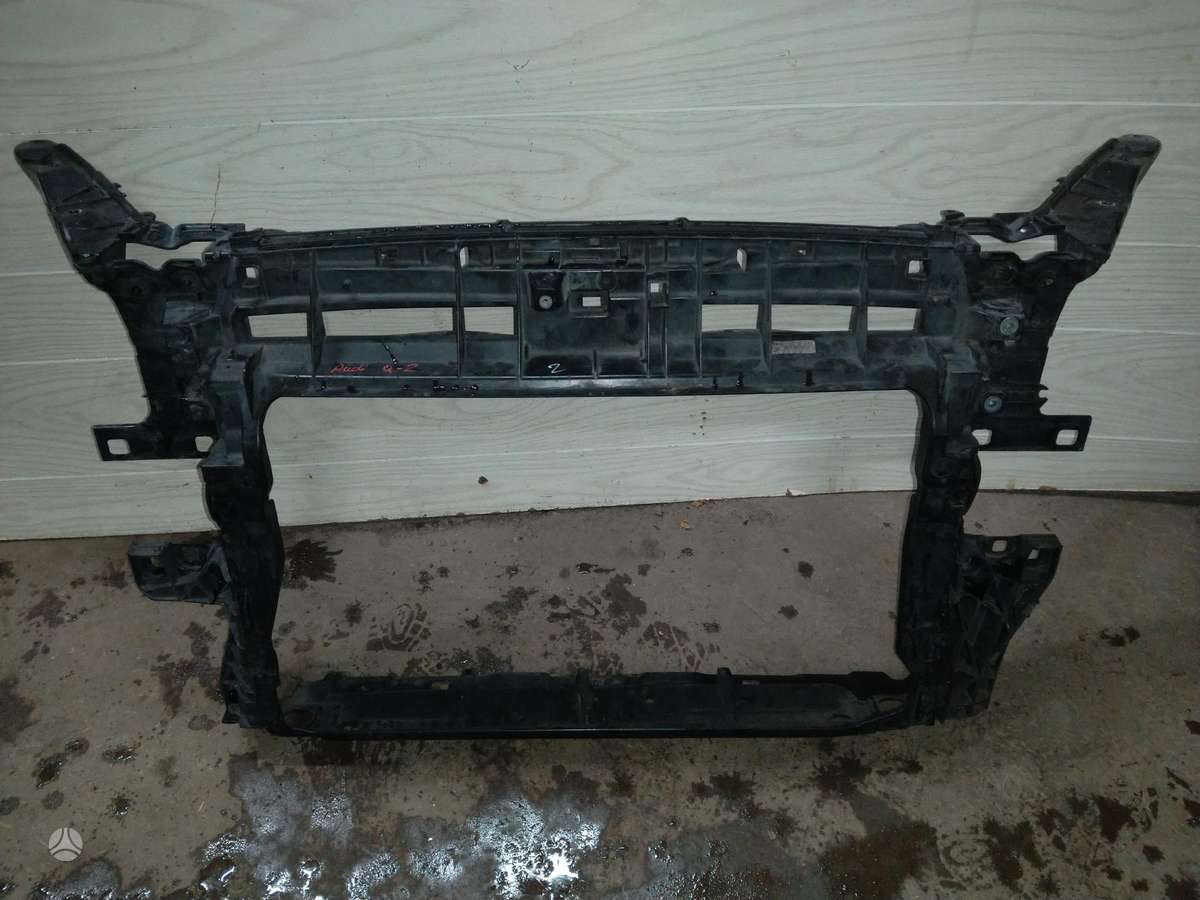 Audi Q2 kėbulo dalys