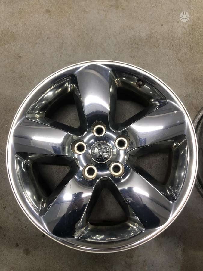 Dodge, vieglmetāla, R20