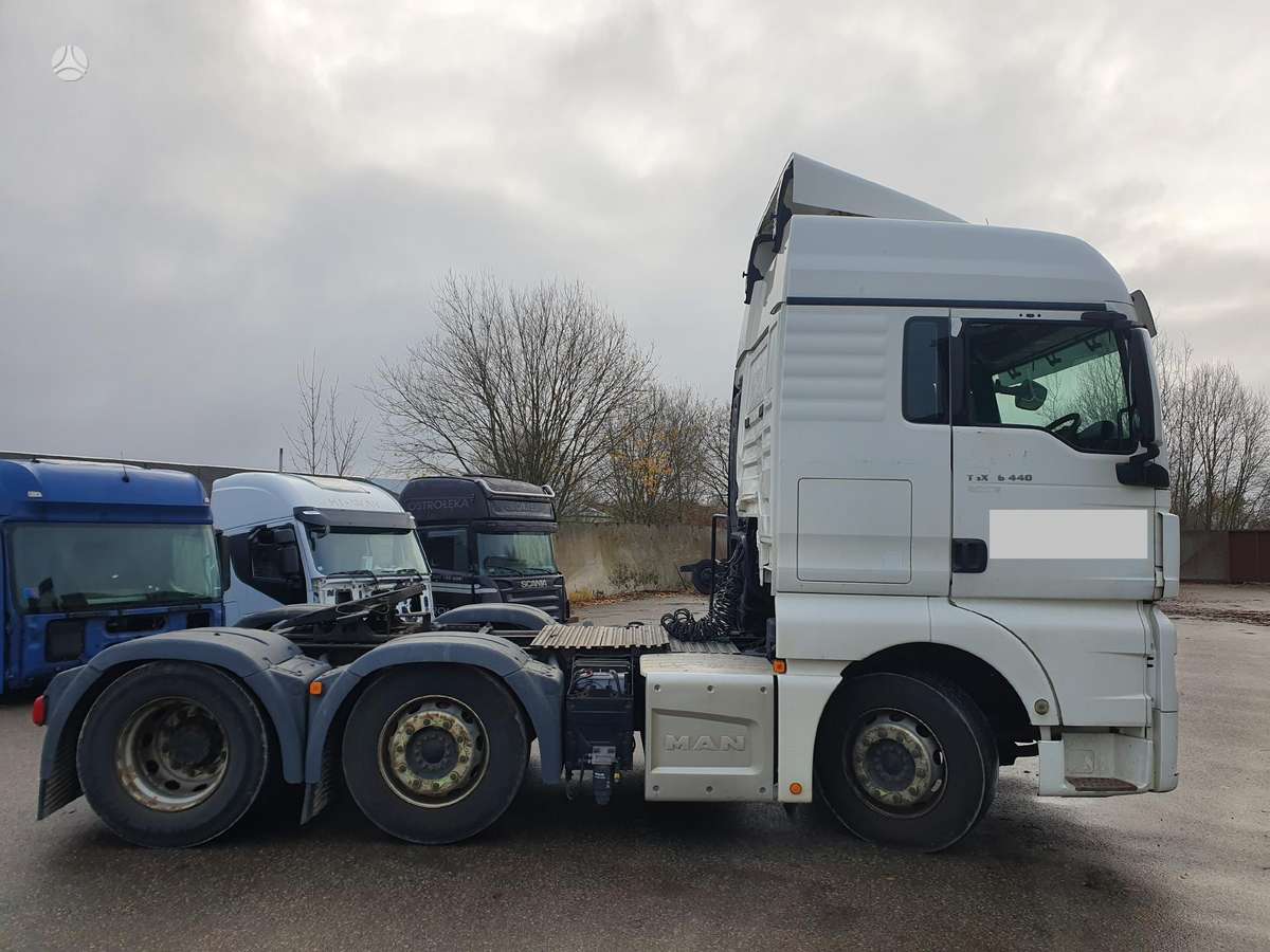 MAN TGX, semi-trailer trucks