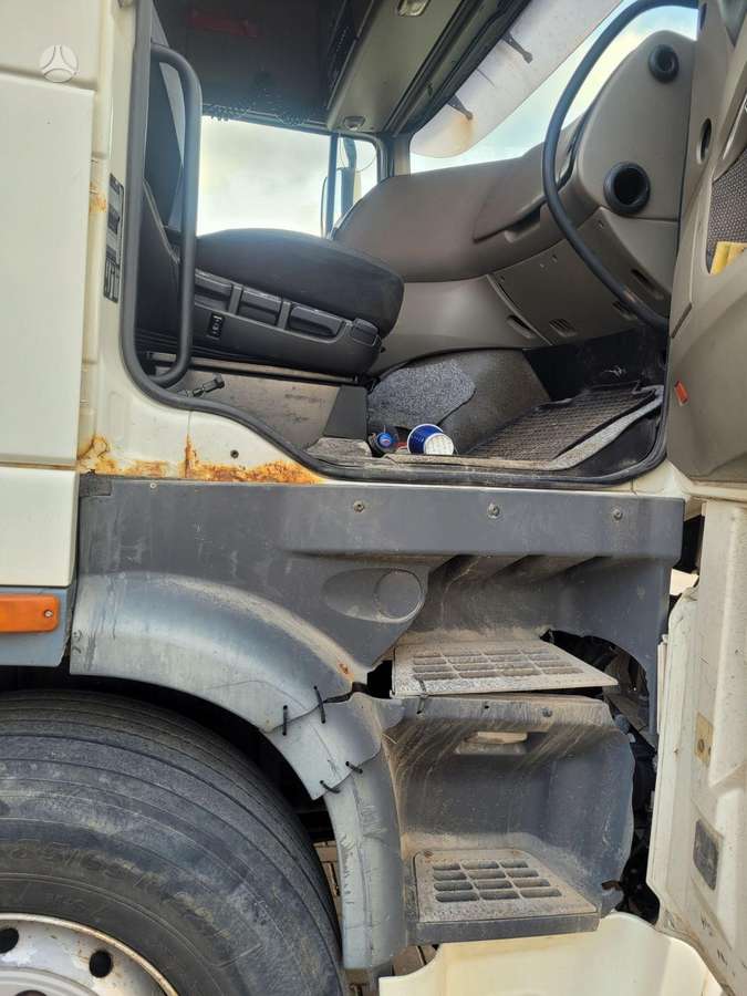 DAF XF105, semi-trailer trucks