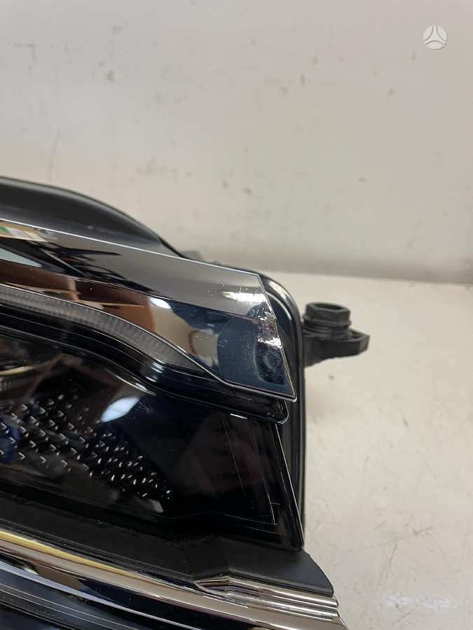 Volkswagen Touareg lights