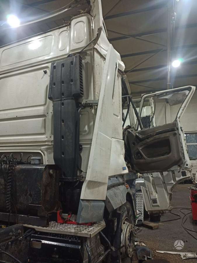 DAF FT XF105, vilkikai
