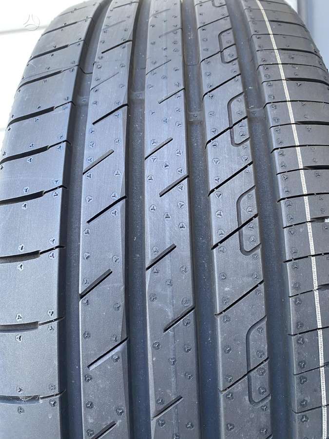 Goodyear Effizient Grip performance, летние 215/55 R18