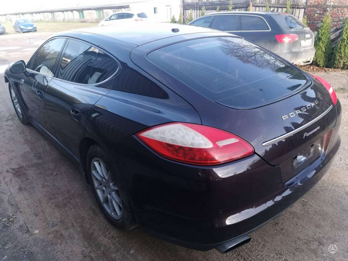 Porsche Panamera по частям