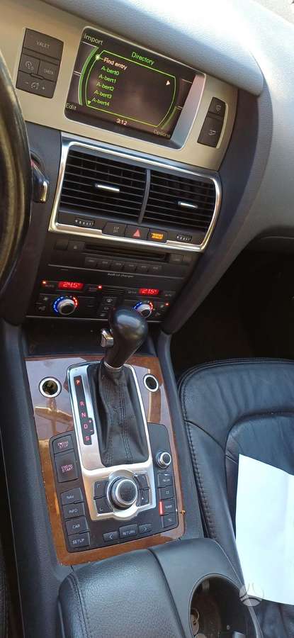 Audi Q7 dalimis