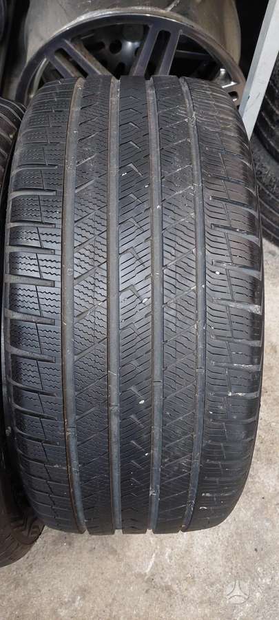 Vredestein, всесезонные 255/40 R19