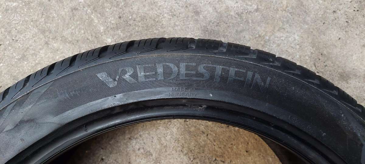 Vredestein, всесезонные 255/40 R19