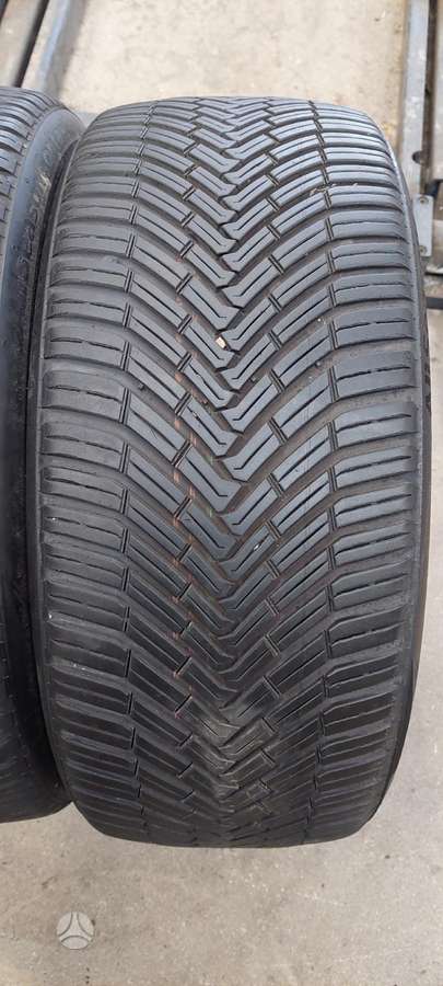 Continental, universalios 225/40 R19