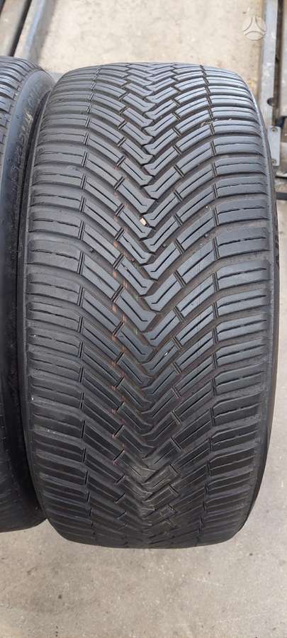 Continental, всесезонные 225/40 R19