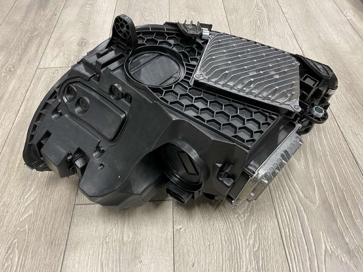Mercedes-Benz C klasė lights