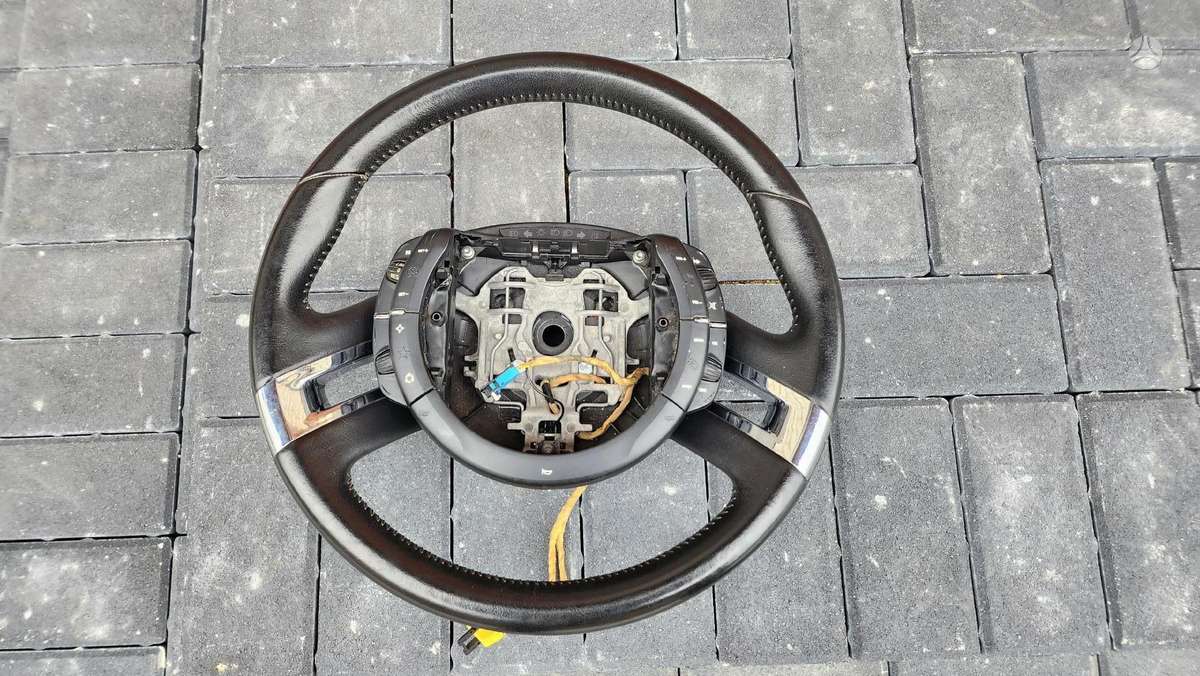 Citroen C4 Picasso радиаторная решётка