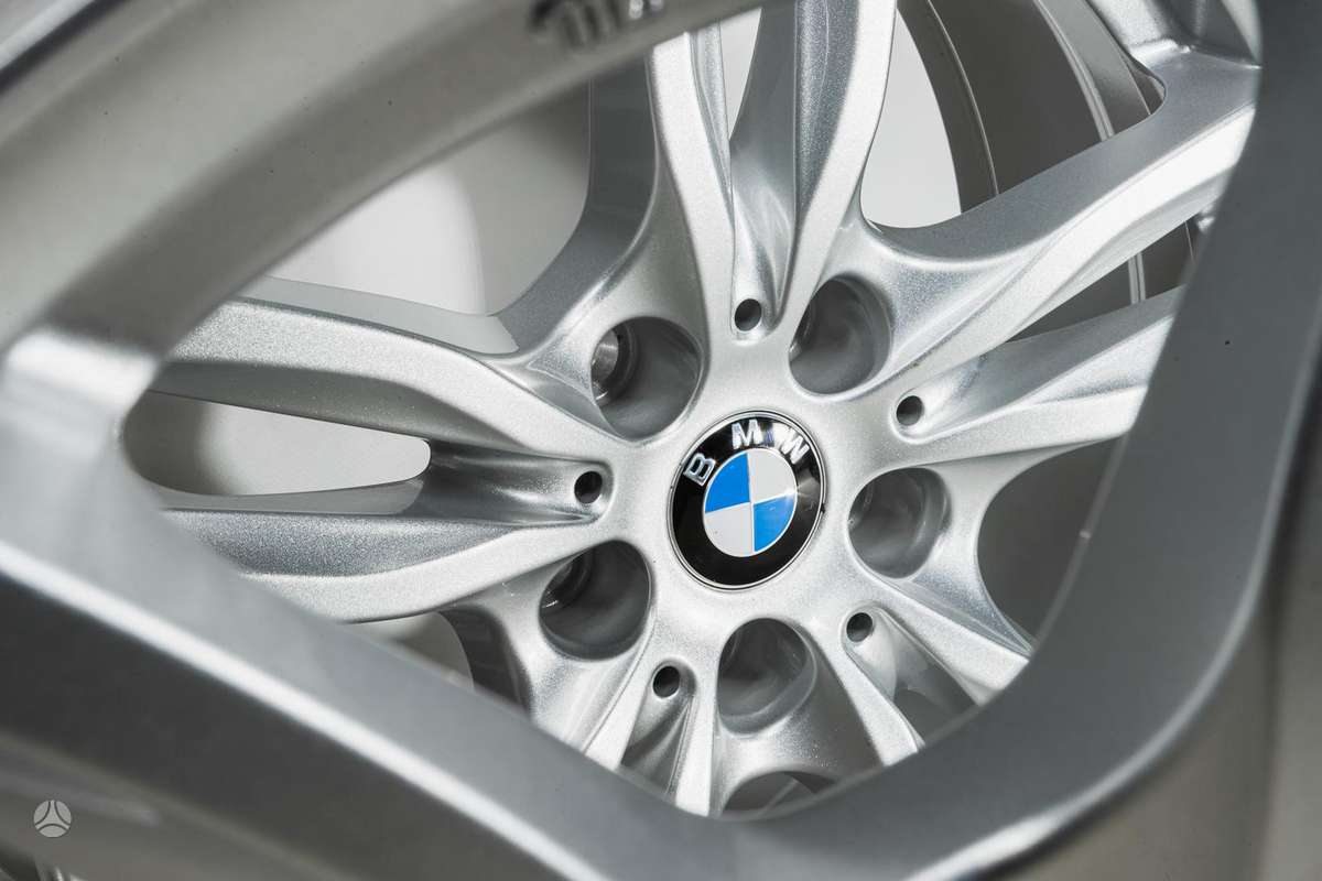 -Kita- BMW, light alloy, R17