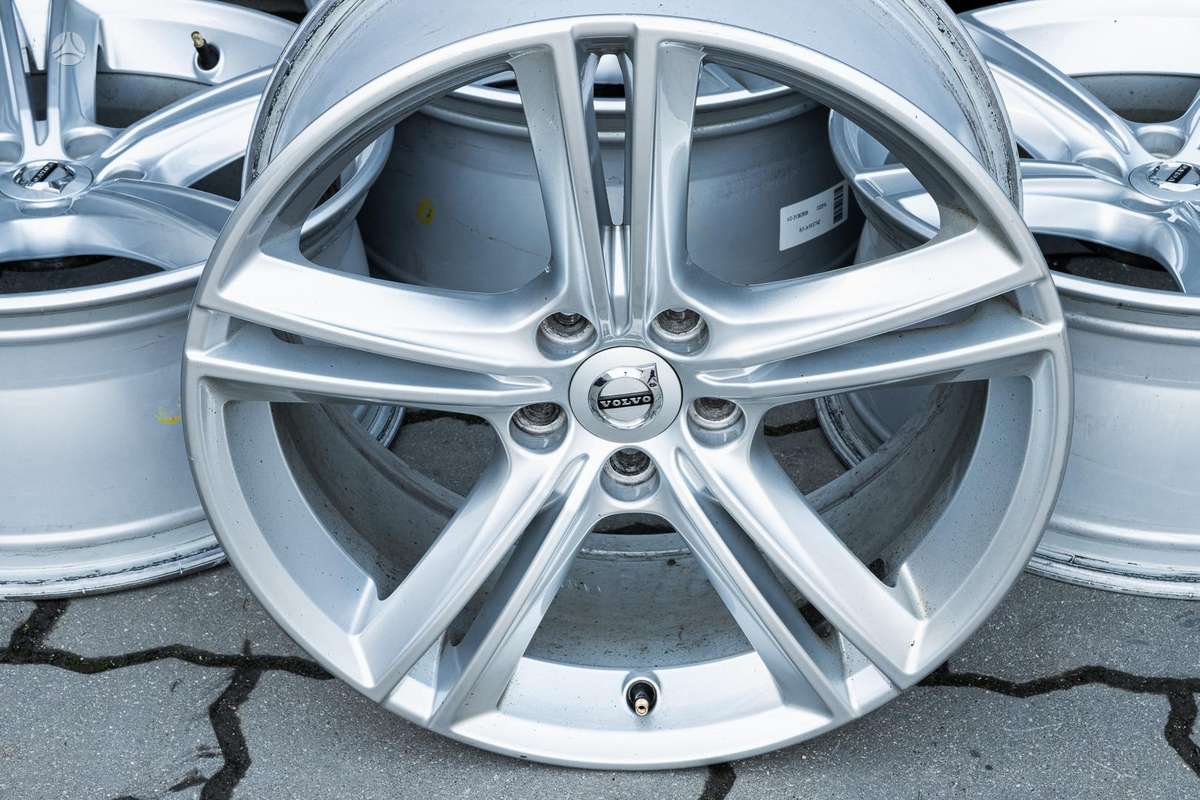 Volvo, light alloy, R18