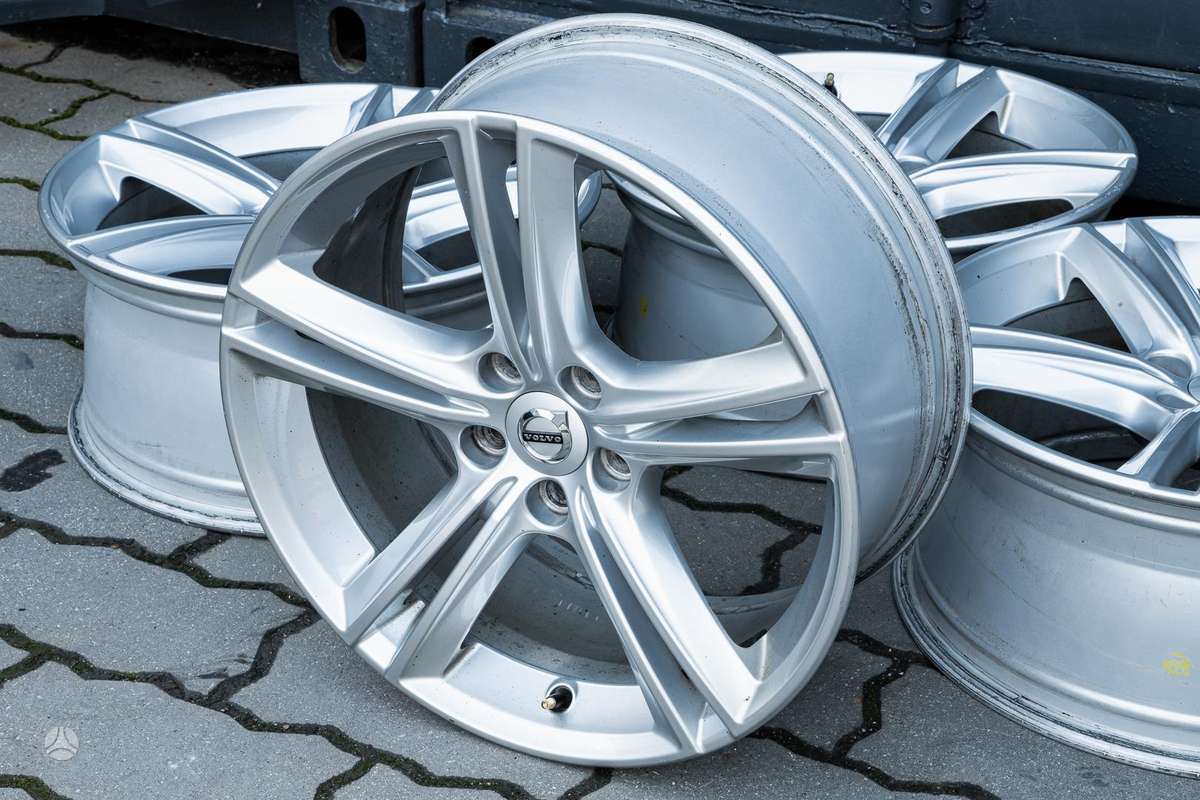 Volvo, light alloy, R18