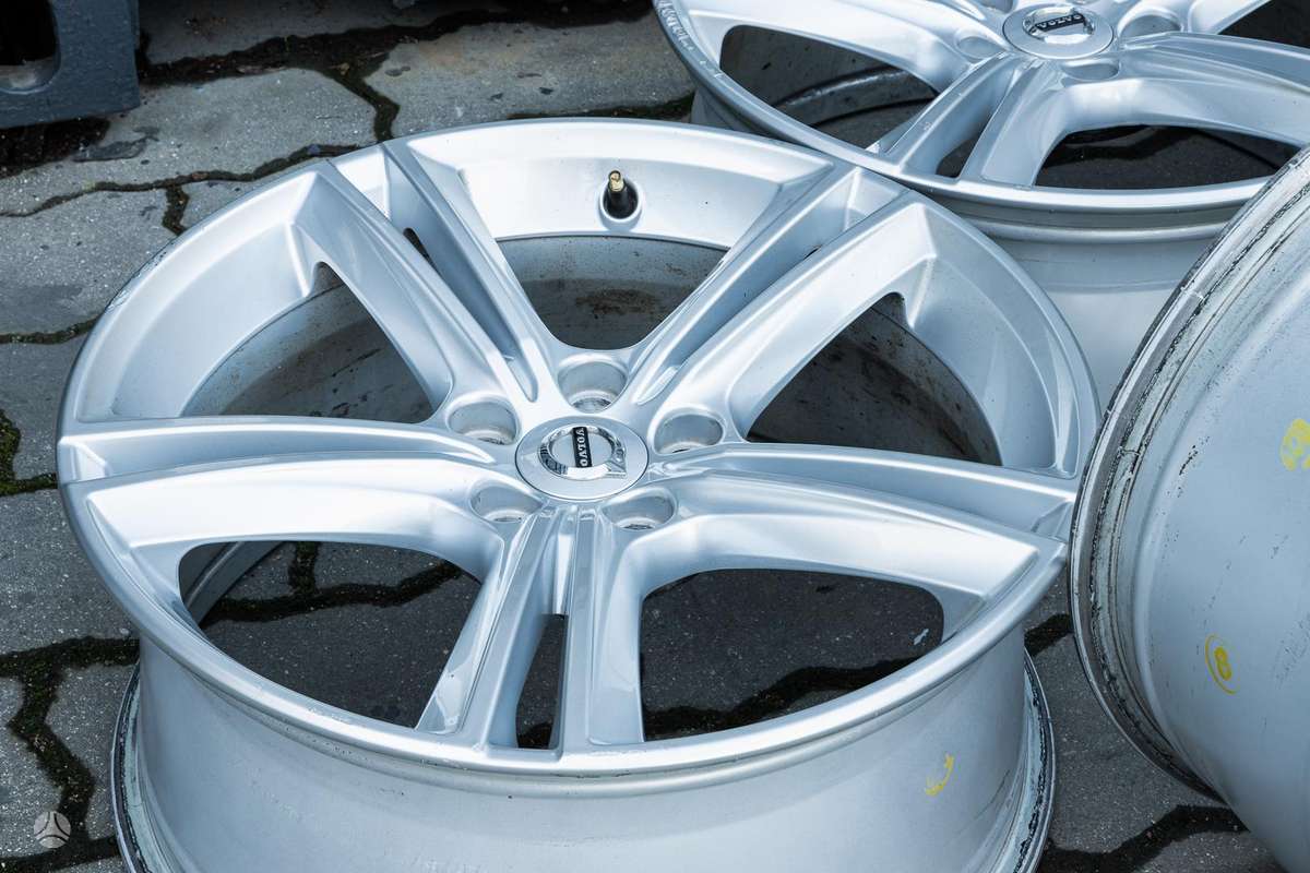 Volvo, light alloy, R18